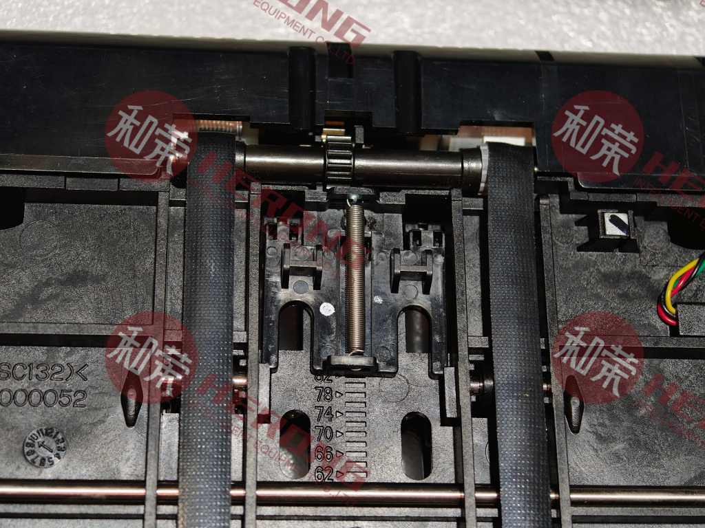 ह्योसंग सीडीयू क्लैंप कैरिज एटीएम कैश डिस्पेंसर पार्ट्स के लिए नया उच्च गुणवत्ता वाला स्प्रिंग