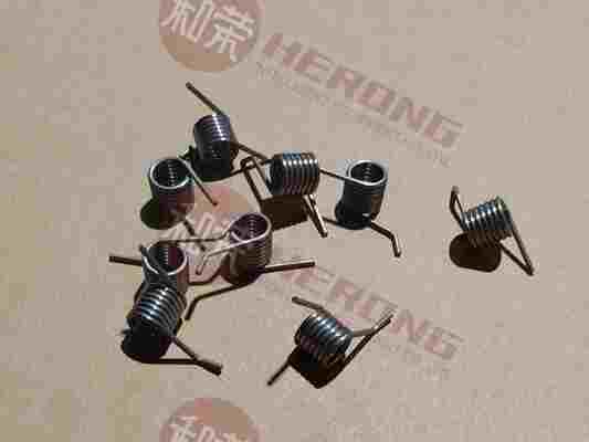 ह्योसुंग सीडीयू क्लैंप कैरिज 1.4+0D10.5*11.2L*7N एटीएम रिप्लेसमेंट पार्ट्स के लिए नया उच्च गुणवत्ता वाला लेफ्ट टोरसन स्प्रिंग